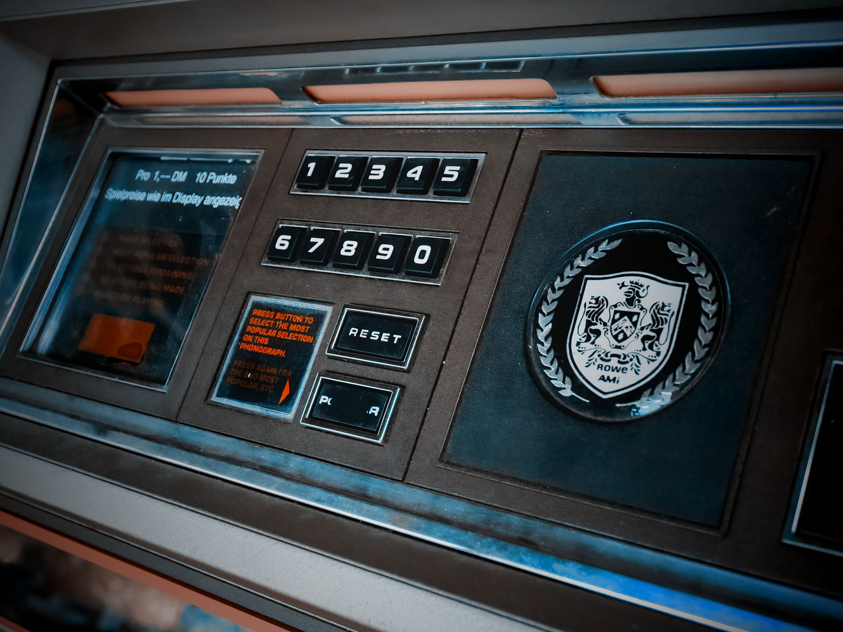 Consola de juegos modificada estilo retro arcade